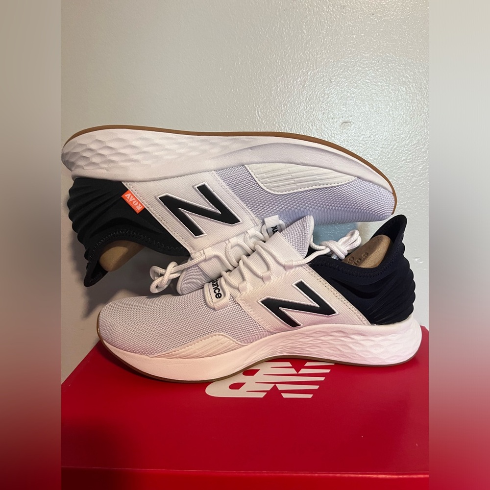 New Balance MROAVRH1 Men’s 9 Brand New